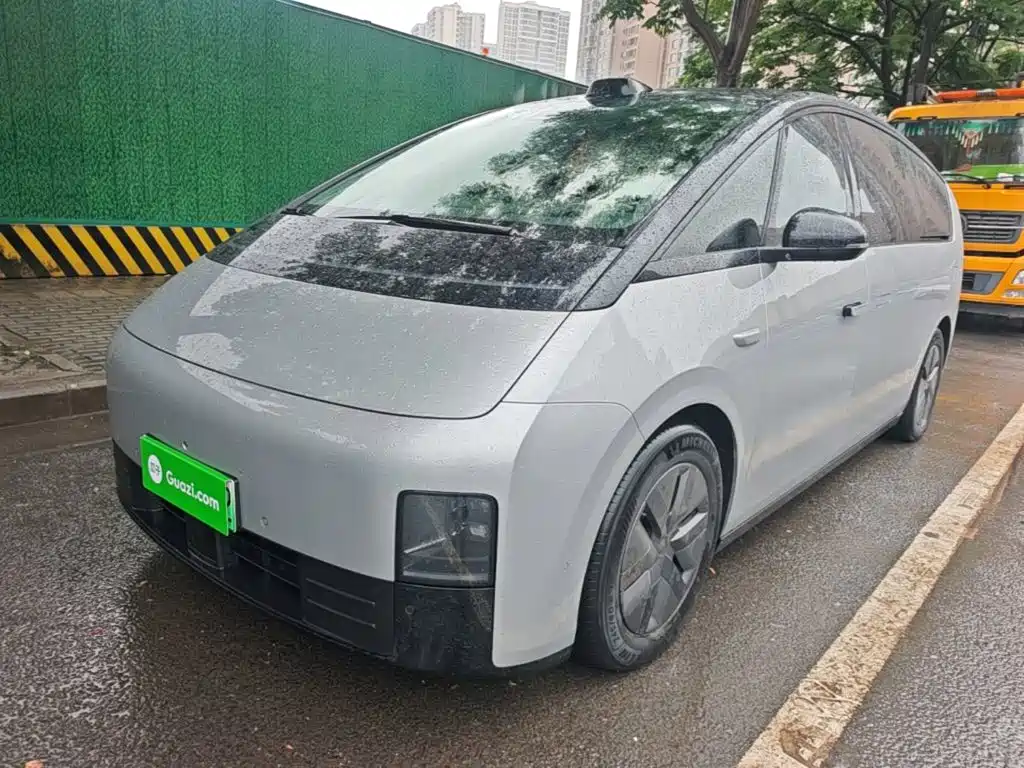 Li Auto Li MEGA — миниатюра 2