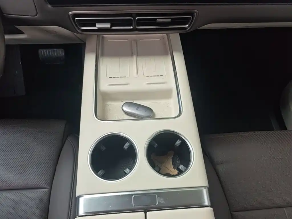 Li Auto Li MEGA — миниатюра 14