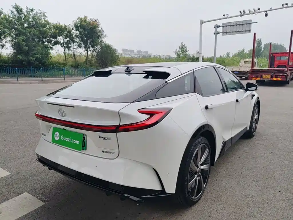 Toyota Toyota BZ5 — миниатюра 5