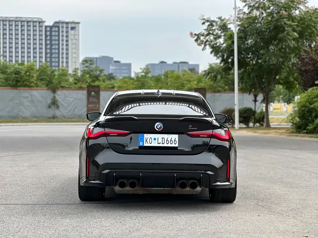 BMW M4 — миниатюра 5