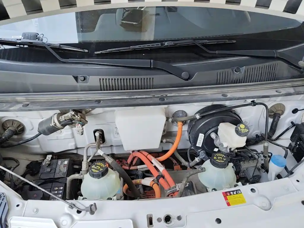 Wuling Yangguang — миниатюра 20
