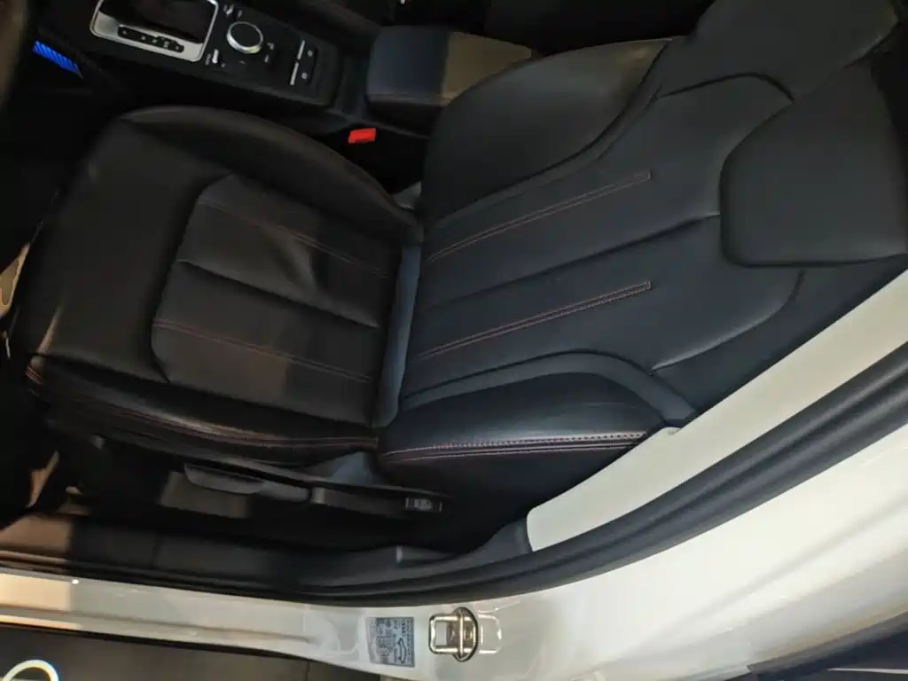 Audi Q2L — миниатюра 15
