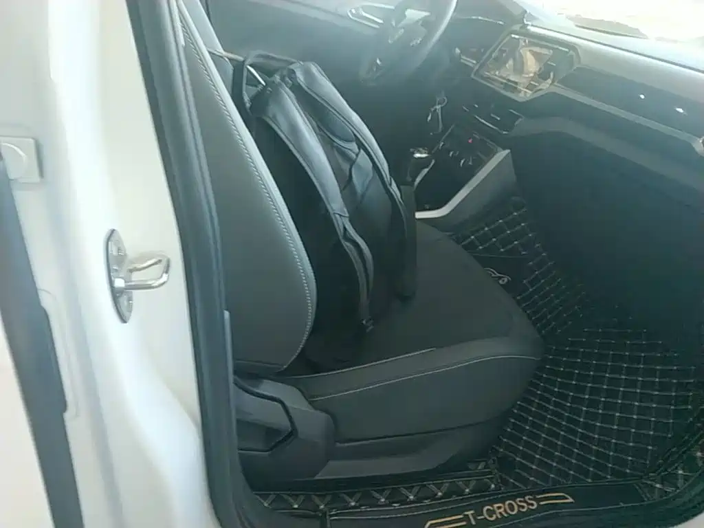Volkswagen T-Cross — миниатюра 25
