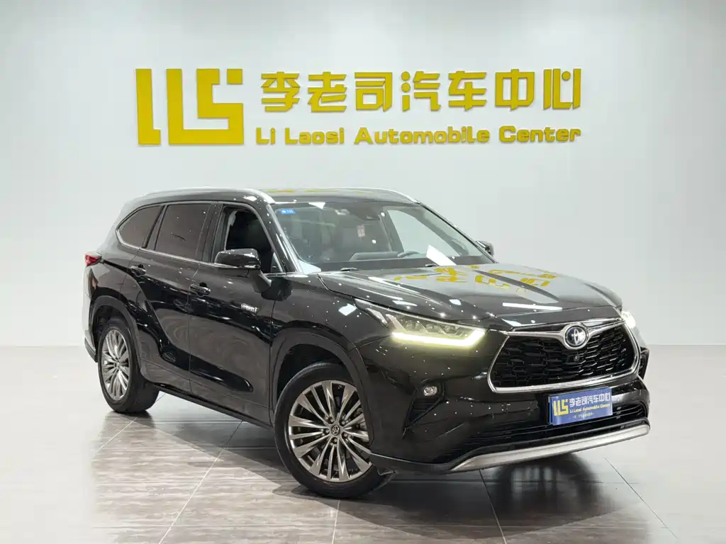 Toyota Highlander 2022 2.5L 7 мест