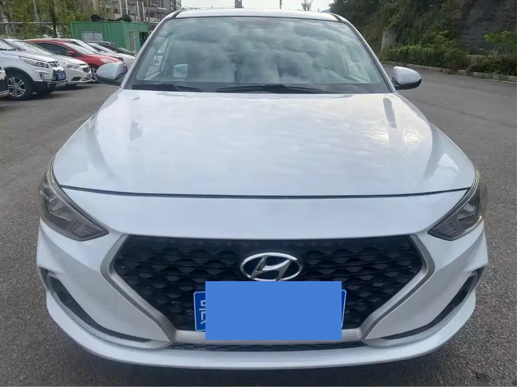 Hyundai Elantra — миниатюра 2