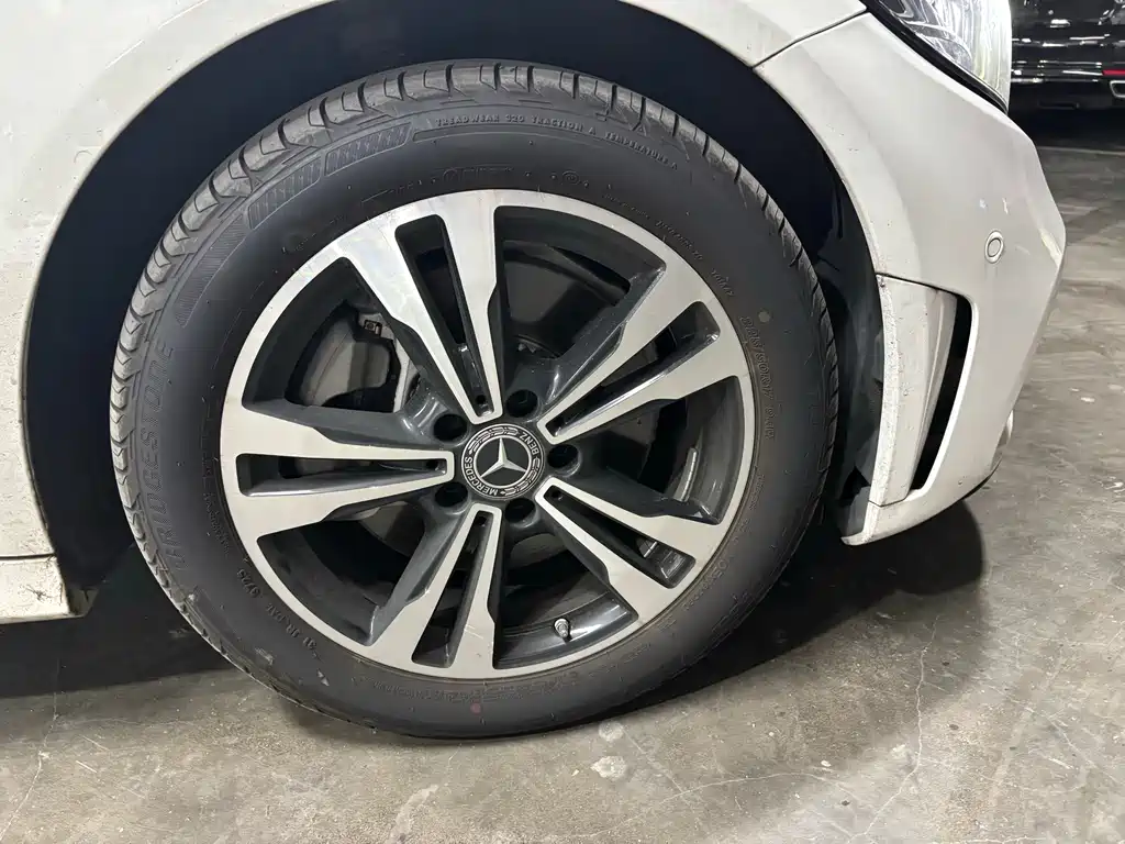 Mercedes-Benz C-Class — миниатюра 7