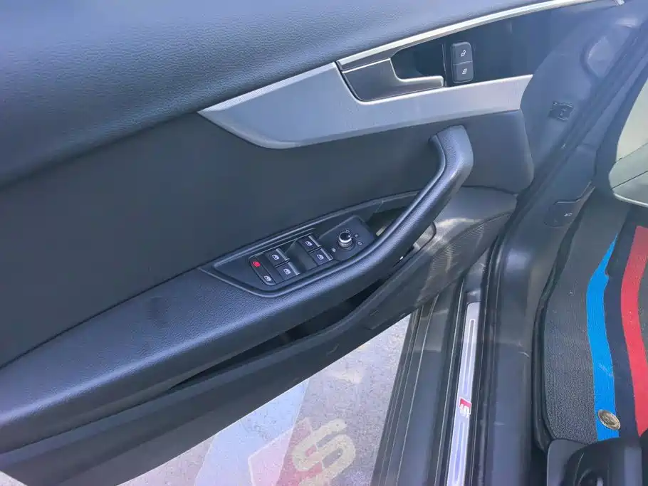 Audi A4 (Import) — миниатюра 7