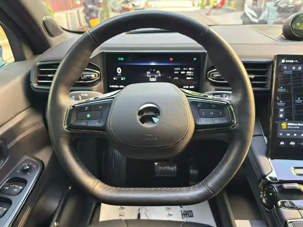 NIO ES8 — миниатюра 9