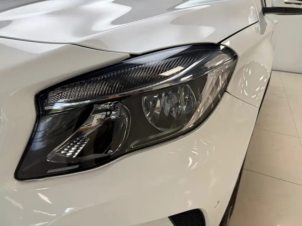 Mercedes-Benz GLA 2015 GLA 200