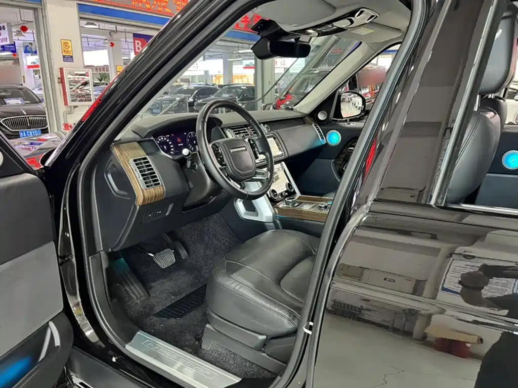 Land Rover Range Rover — миниатюра 23
