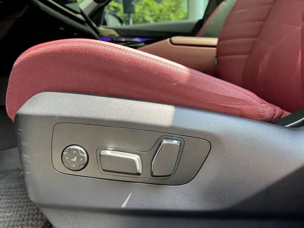 BMW 5 Series — миниатюра 19