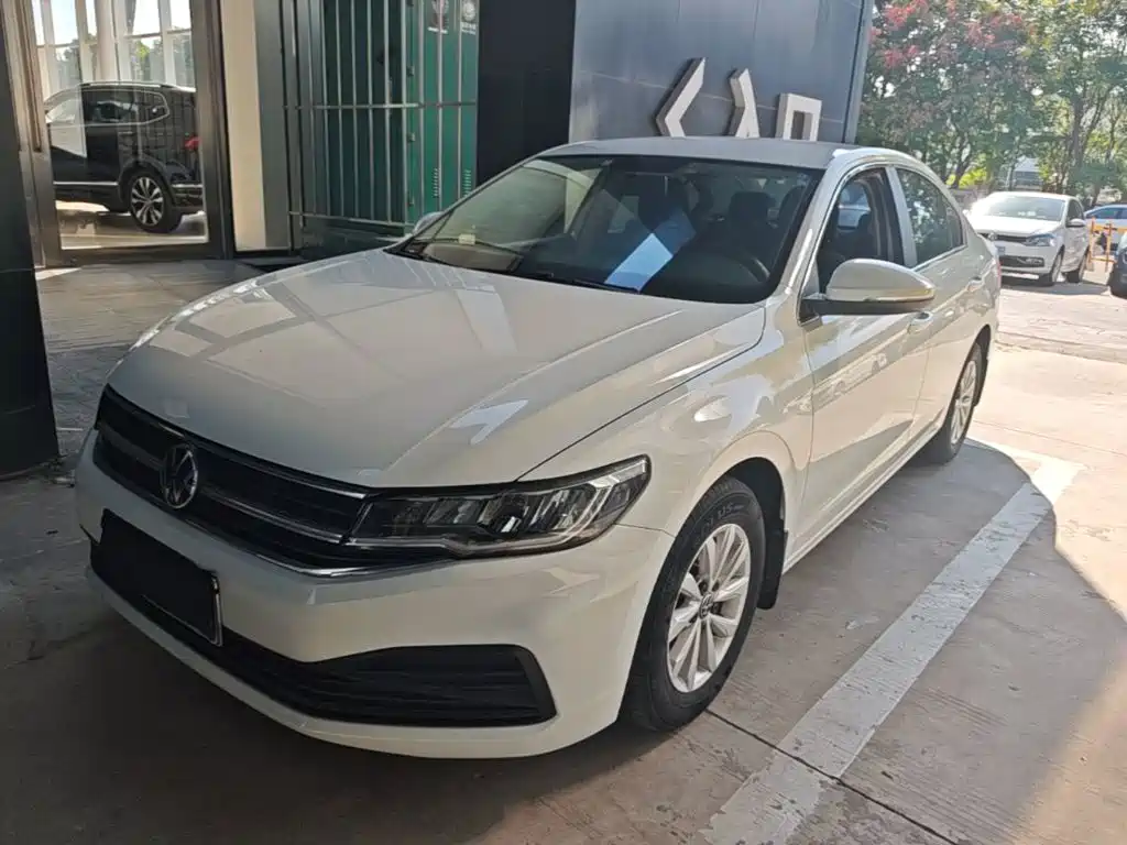 Volkswagen Bora — миниатюра 2