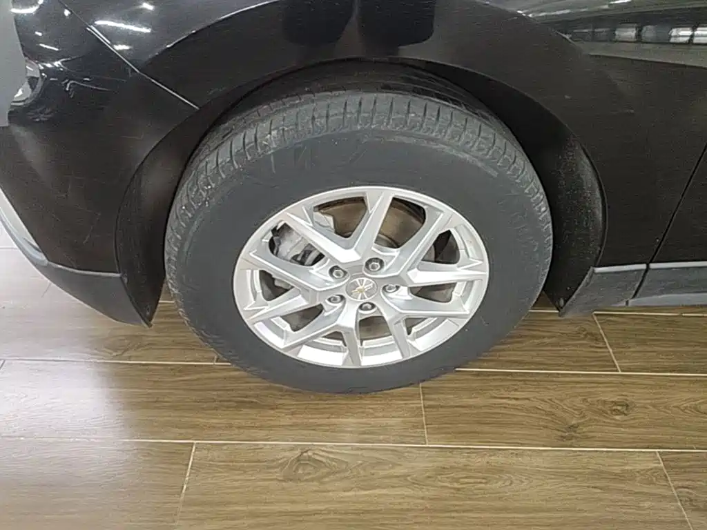 Chevrolet Equinox — миниатюра 23