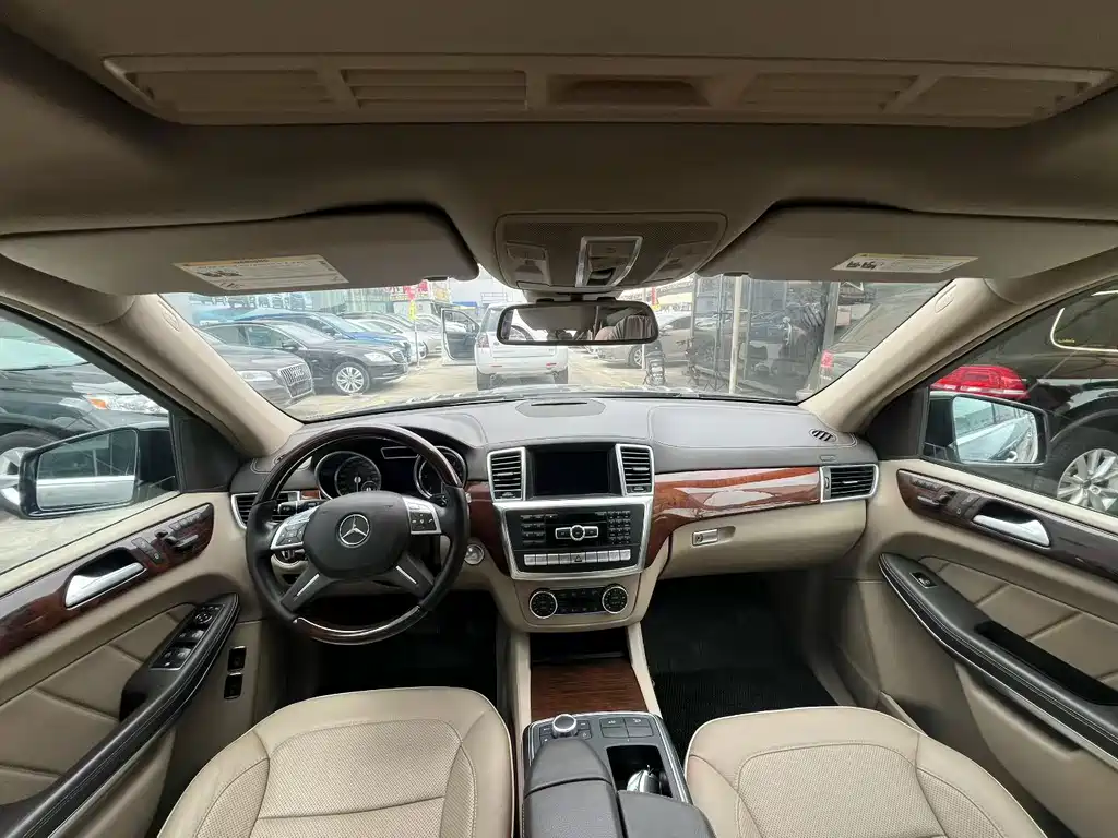 Mercedes-Benz GL-Class — миниатюра 6