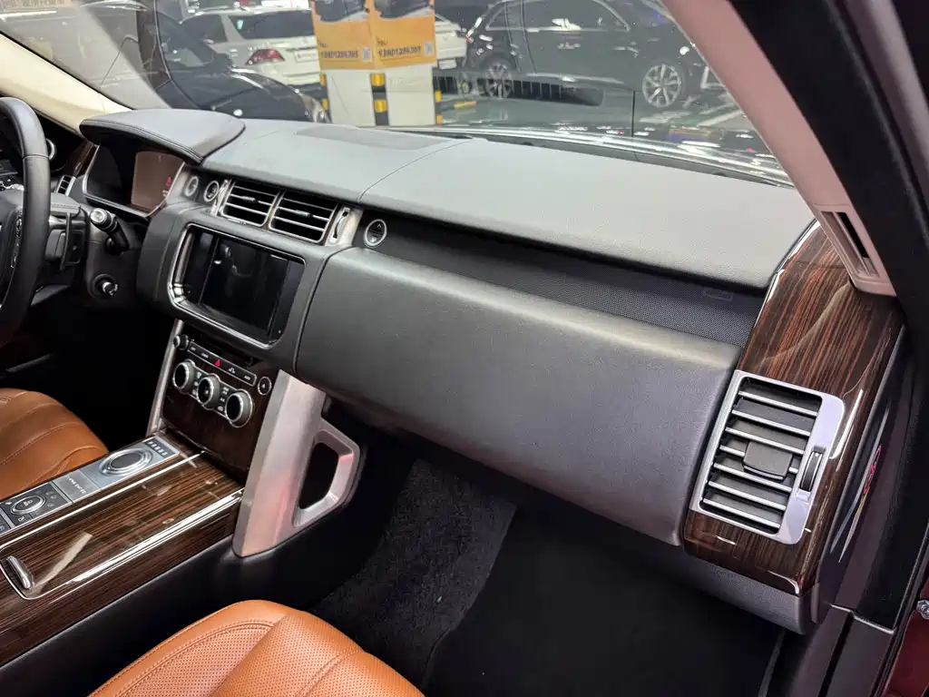 Land Rover Range Rover — миниатюра 57