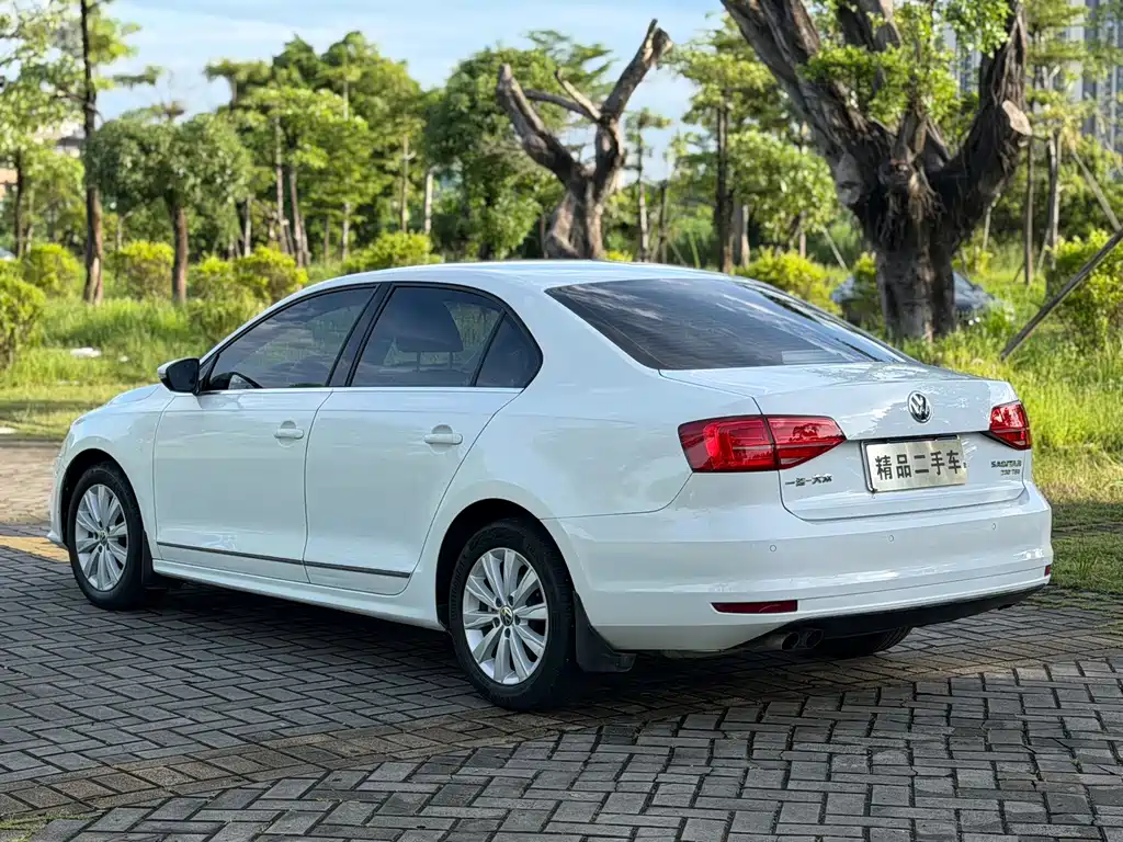 Volkswagen Sagitar — миниатюра 12