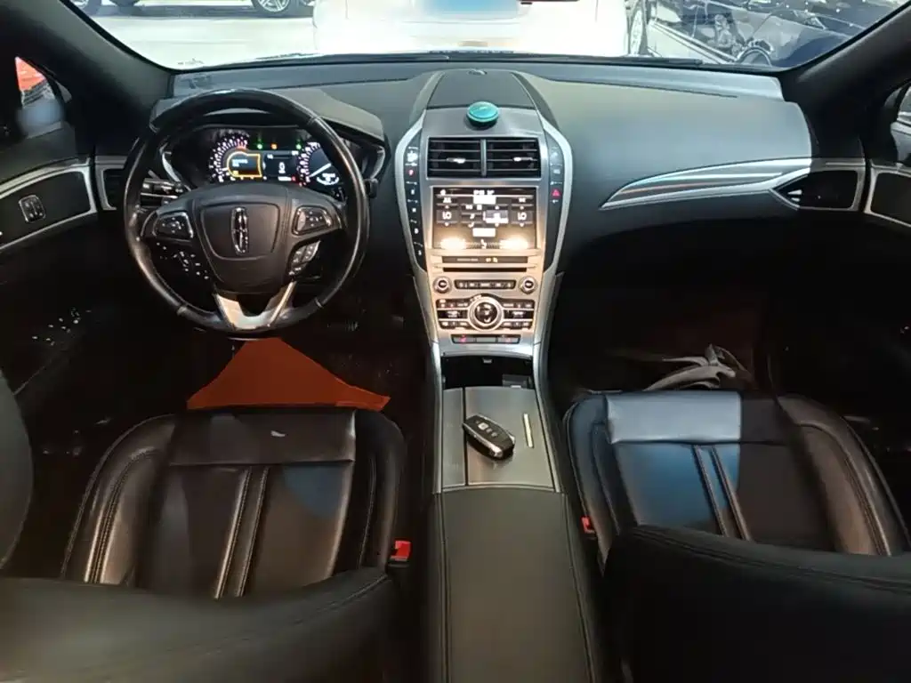 Lincoln MKZ — миниатюра 10