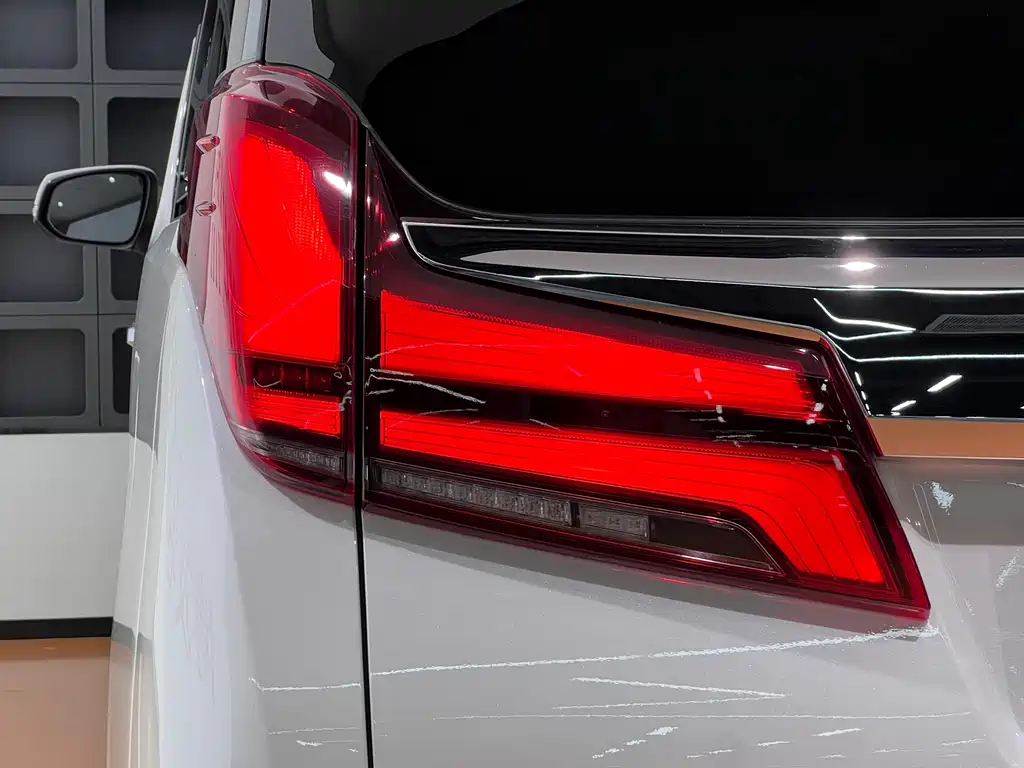 Toyota Alphard 2018 3.5L Luxury