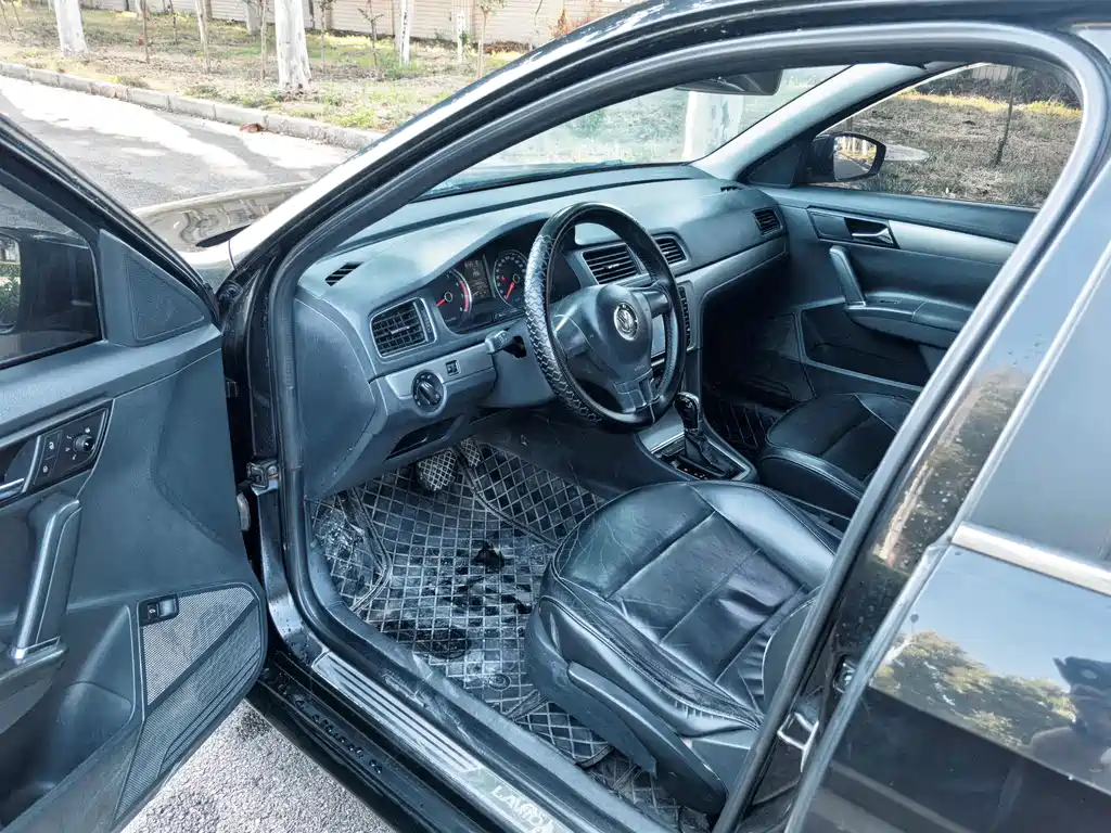 Volkswagen Lavida — миниатюра 9
