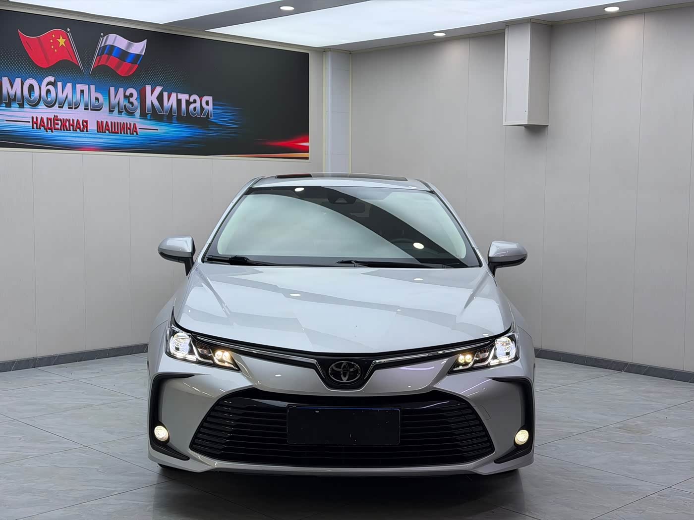 Toyota Corolla 1.2 л 2022 г. Серебристо-серый, пробег 23100 км
