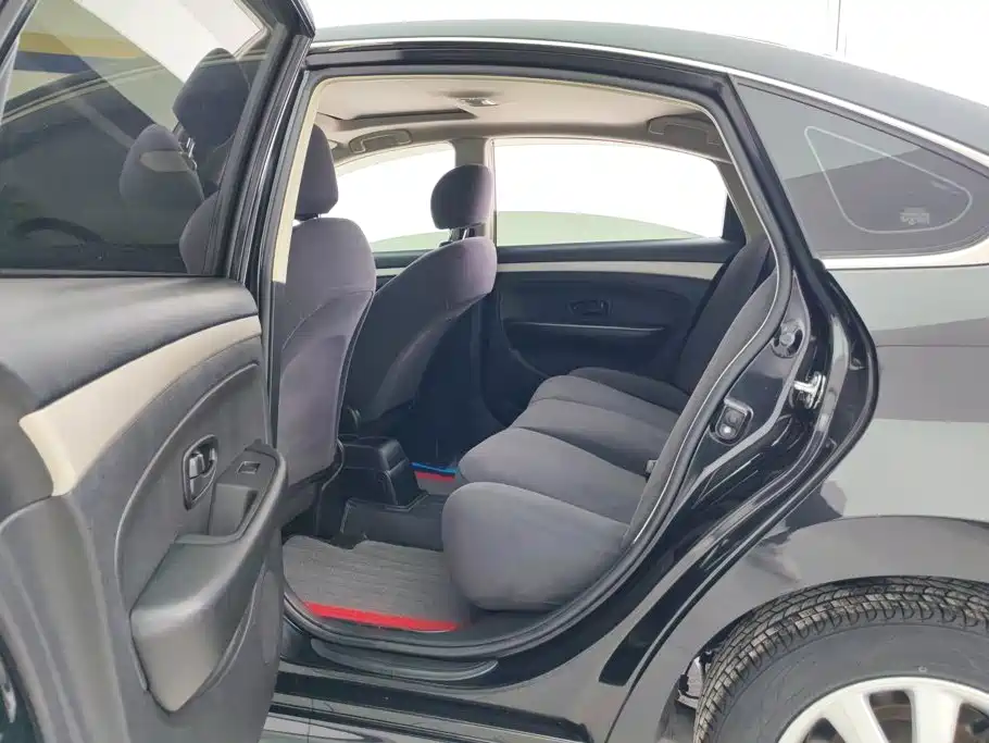 Nissan Sylphy — миниатюра 11