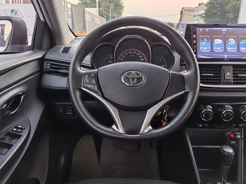 Toyota Vios FS — миниатюра 18