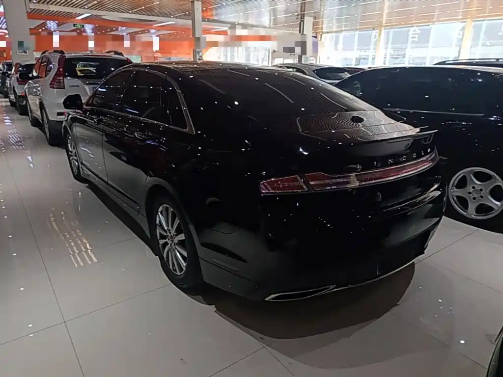 Lincoln MKZ — миниатюра 5