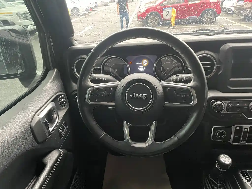 Jeep Wrangler — миниатюра 14