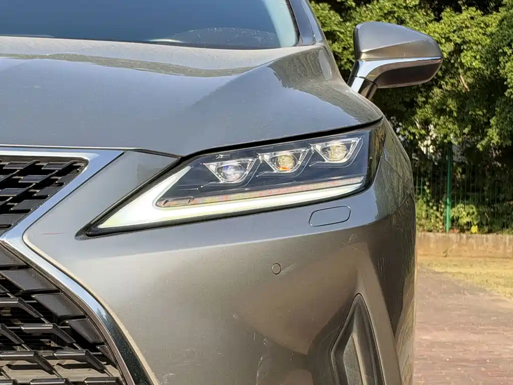 Lexus RX — миниатюра 8