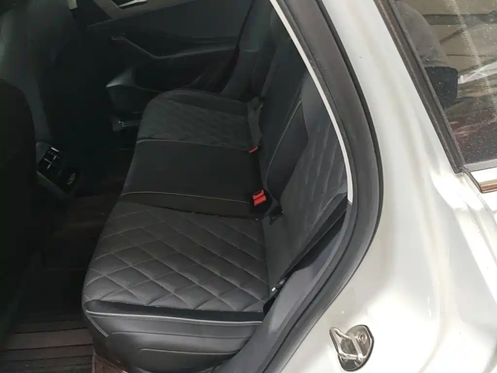Volkswagen Sagitar — миниатюра 17