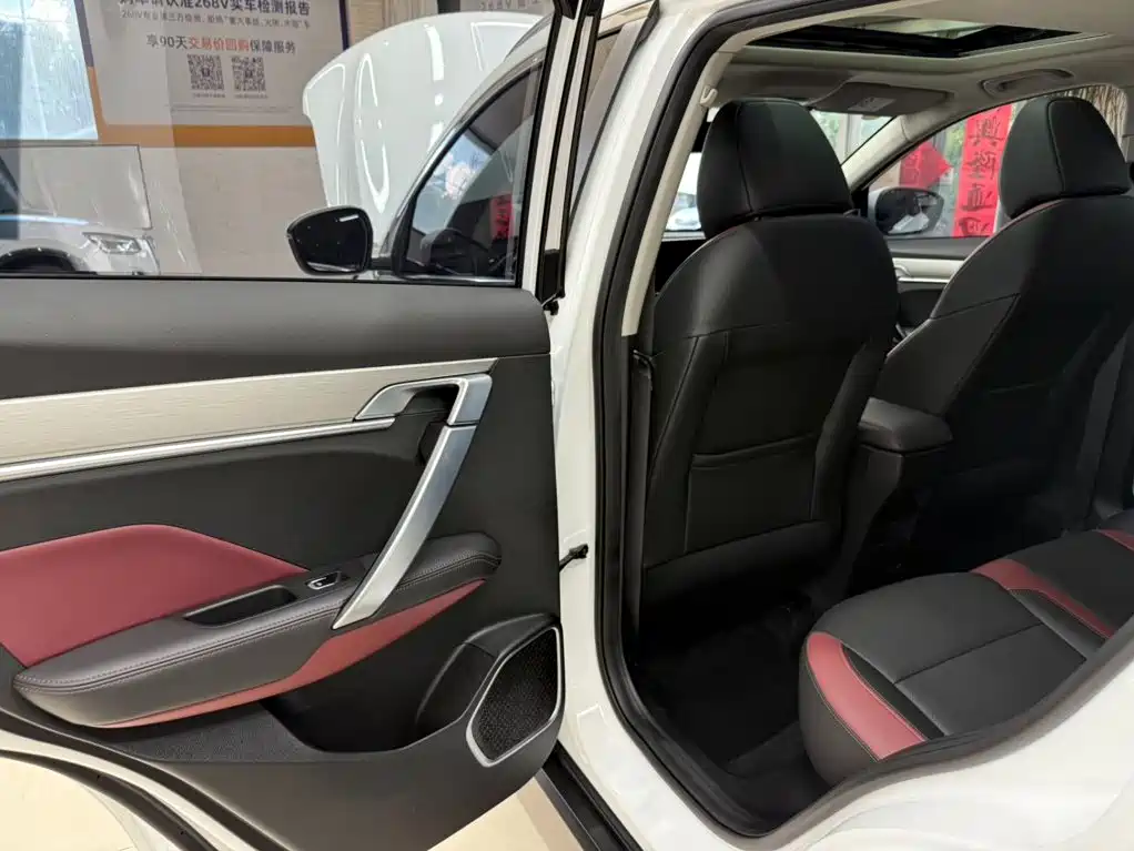 Geely Binyue — миниатюра 17