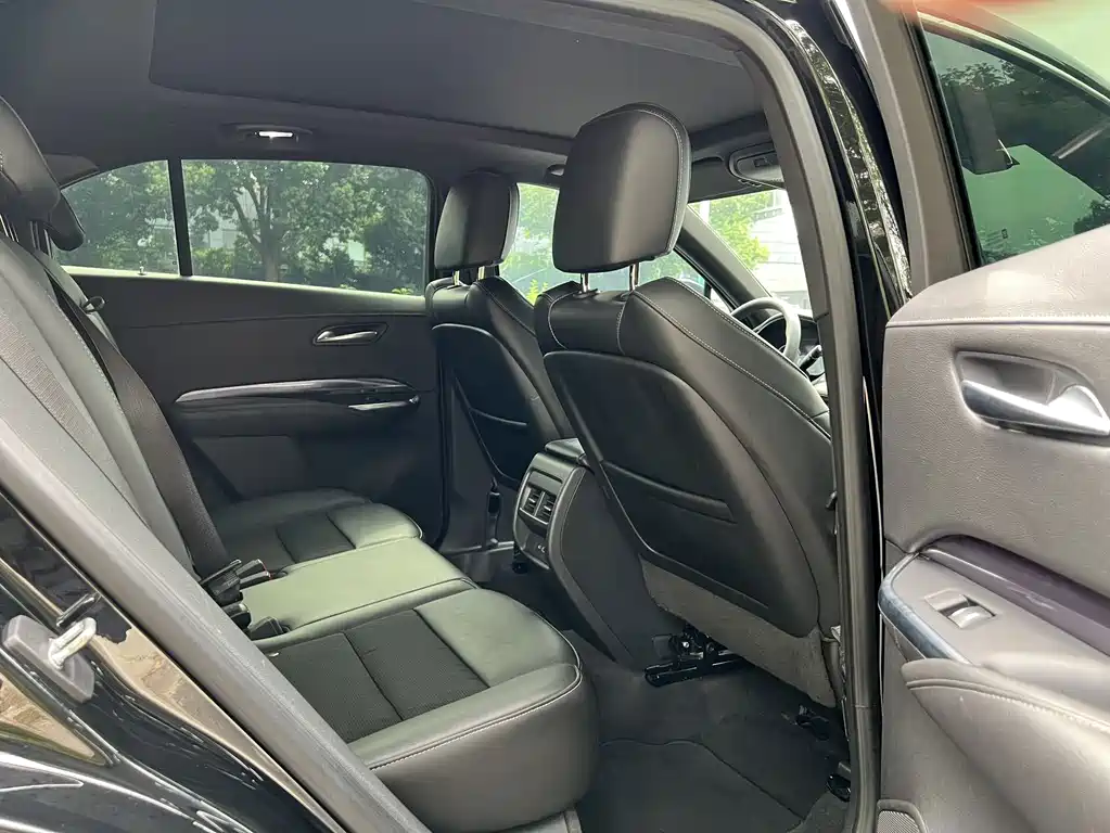 Cadillac XT4 — миниатюра 14