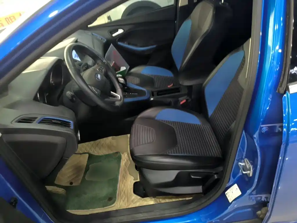 Ford Focus — миниатюра 15