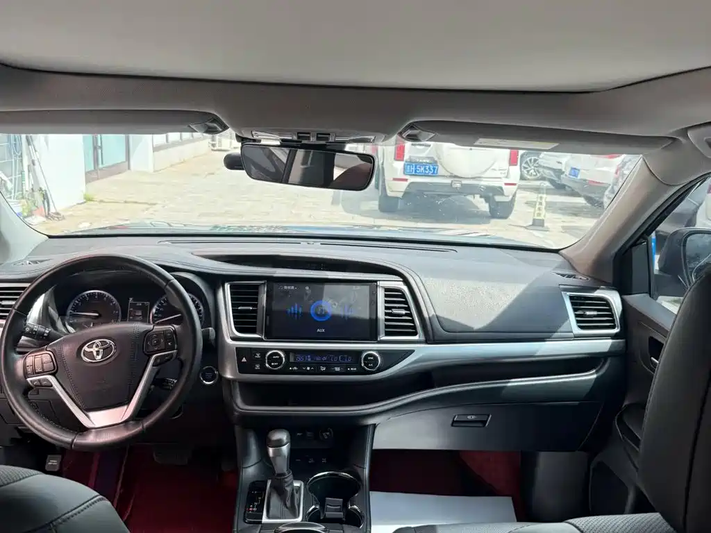 Toyota Highlander — миниатюра 8