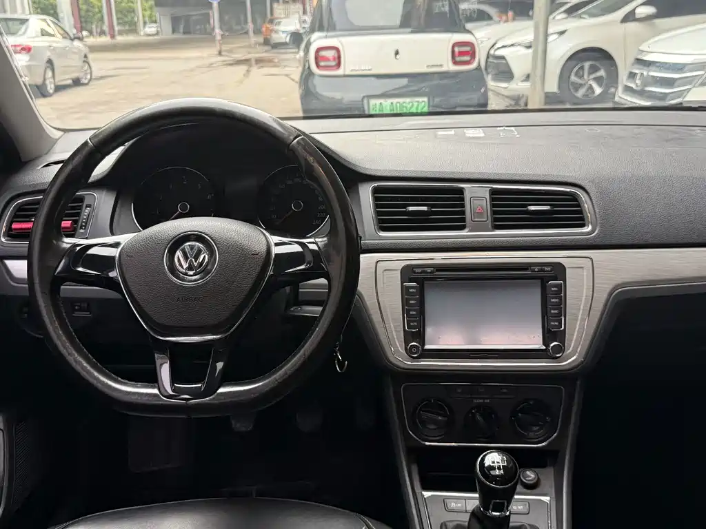Volkswagen Lavida — миниатюра 9