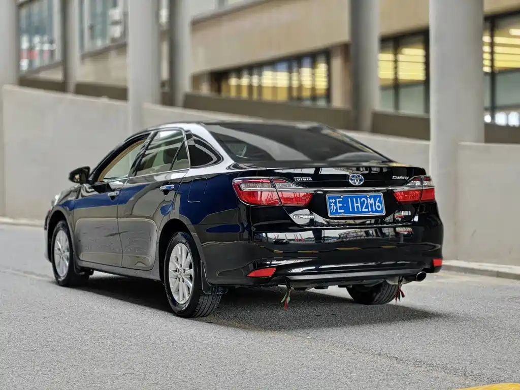 Toyota Camry — миниатюра 6