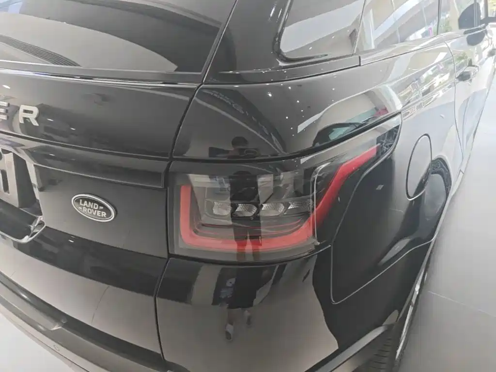 Land Rover Sport PHEV — миниатюра 8