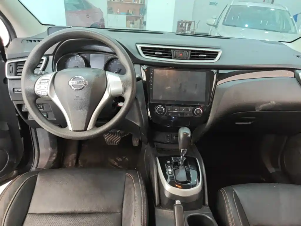 Nissan Qashqai — миниатюра 10