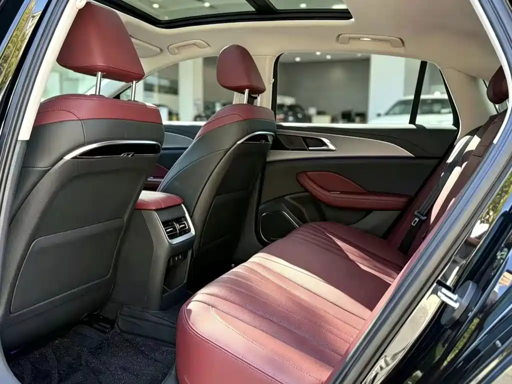 Hongqi Hongqi H5 — миниатюра 16