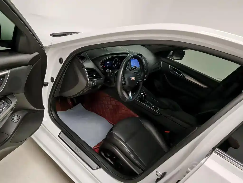Cadillac CT5 — миниатюра 8
