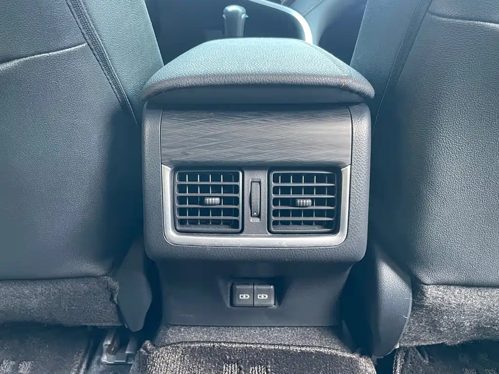Toyota Camry — миниатюра 15