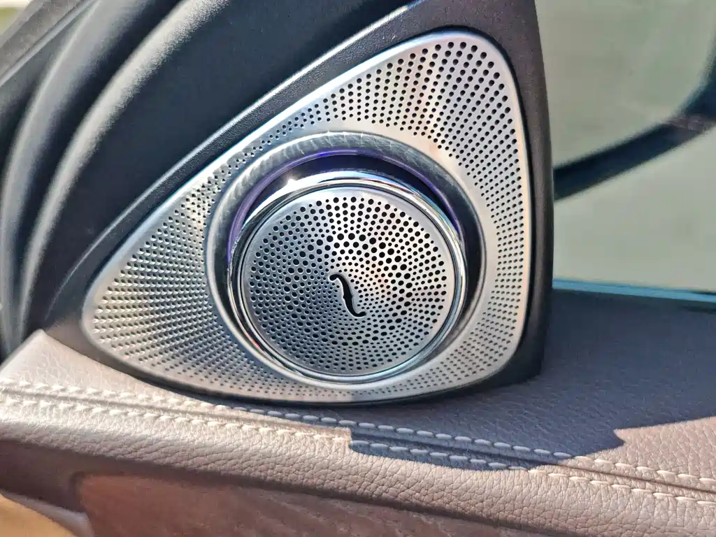 Mercedes-Benz E-Class — миниатюра 4