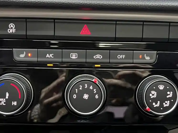 Volkswagen T-Roc — миниатюра 16