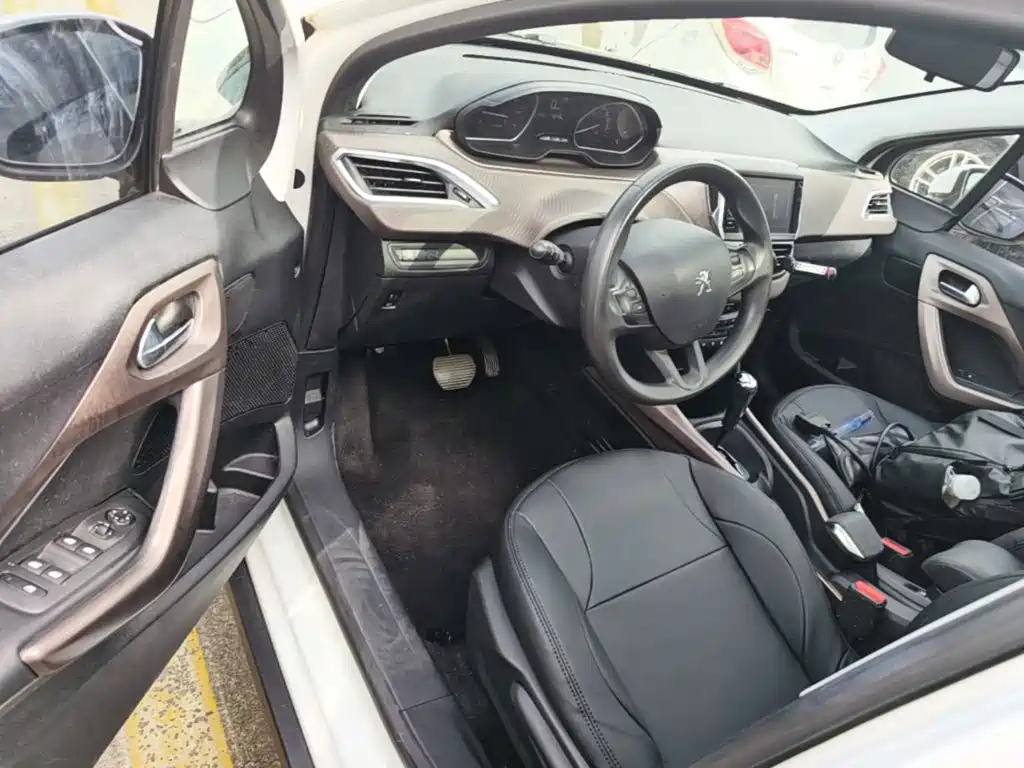 Peugeot 2008 — миниатюра 16
