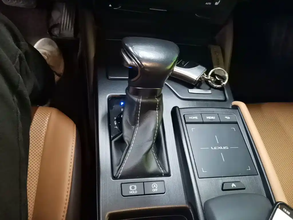 Lexus ES — миниатюра 14