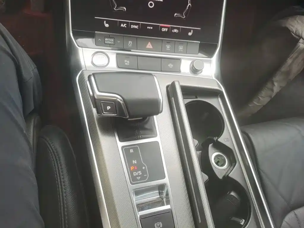 Audi A6L — миниатюра 14