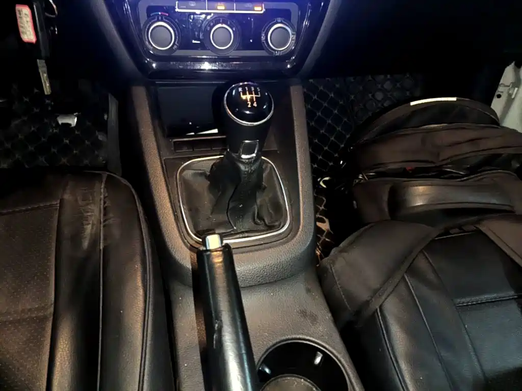 Volkswagen Sagitar — миниатюра 14