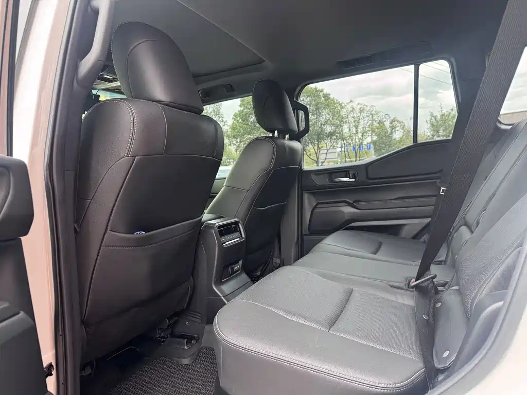 Toyota Prado — миниатюра 6