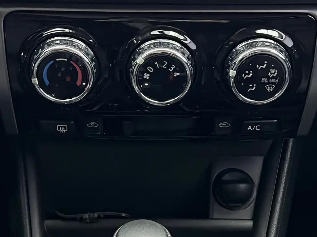 TOYOTA YARIS L ZHIXUAN