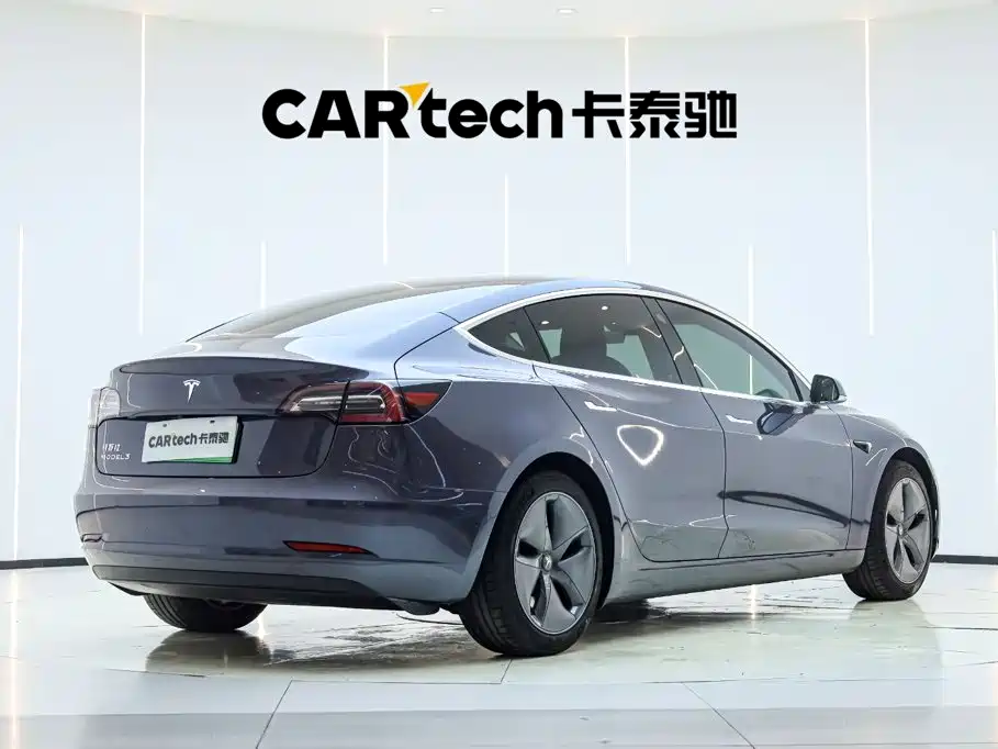 Tesla Model 3 — миниатюра 3